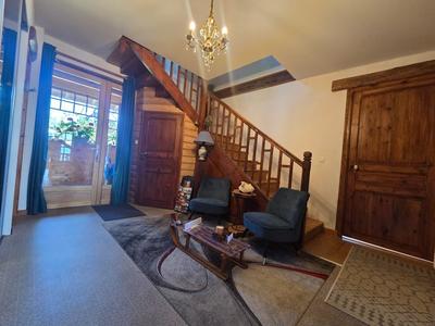 Maison - 400 m² - 12 pièces