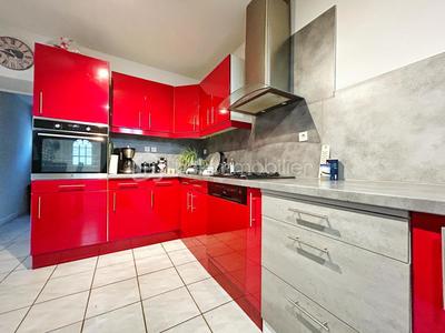 Maison - 93 m² - 5 pièces