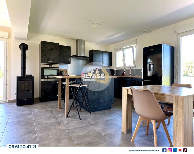 Maison - 86 m² - 4 pièces