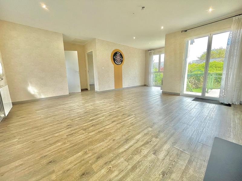 Maison traditionnelle - 161 m² - 7 pièces