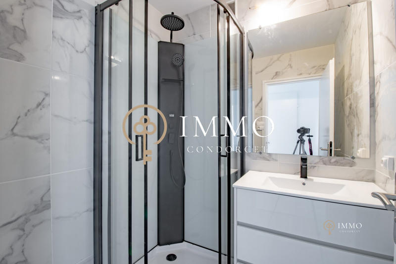 Appartement - 9 m² - 5 pièces