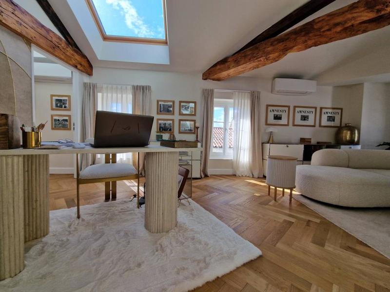 Appartement - 181 m² - 5 pièces