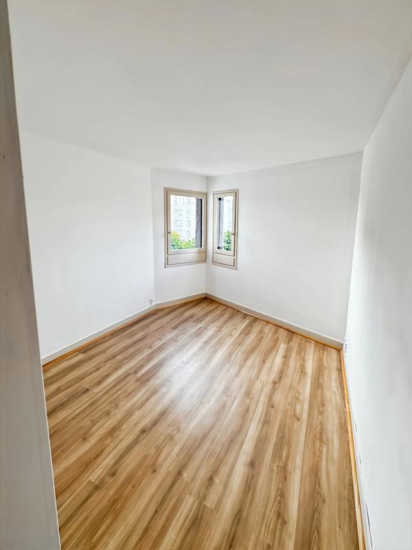 Appartement - 97 m² - 5 pièces
