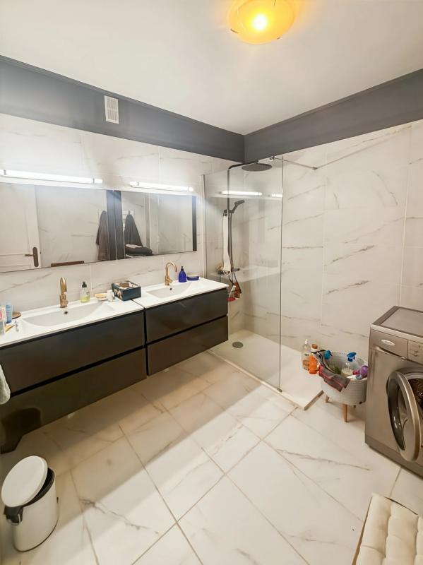 Appartement - 93 m² - 3 pièces