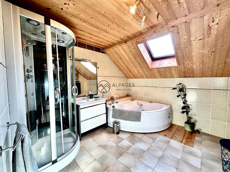 Châlet - 143 m² - 6 pièces