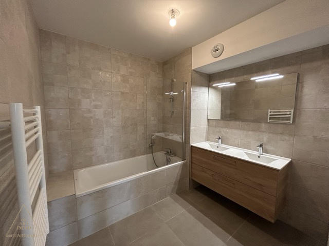 Appartement - 116 m² - 4 pièces