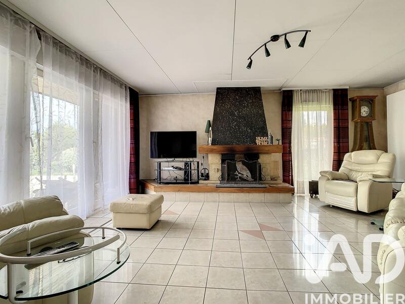 Maison - 205 m² - 8 pièces