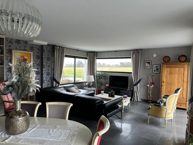 Maison - 200 m² - 6 pièces