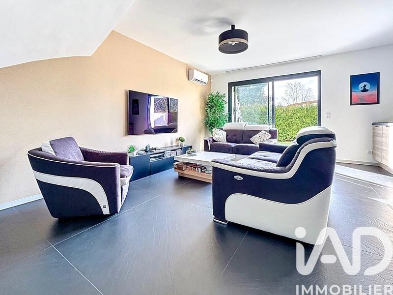 Maison - 122 m² - 7 pièces