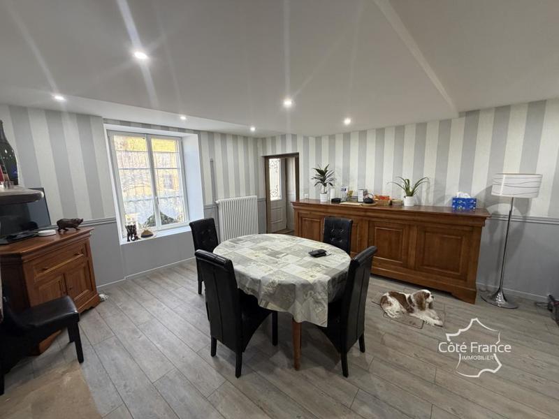 Demeure - 418 m² - 14 pièces