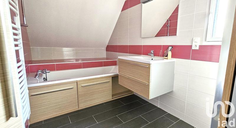 Maison - 146 m² - 7 pièces