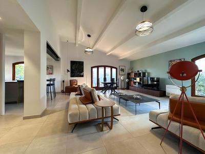 Maison - 163 m² - 4 pièces