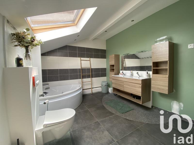 Maison - 430 m² - 8 pièces