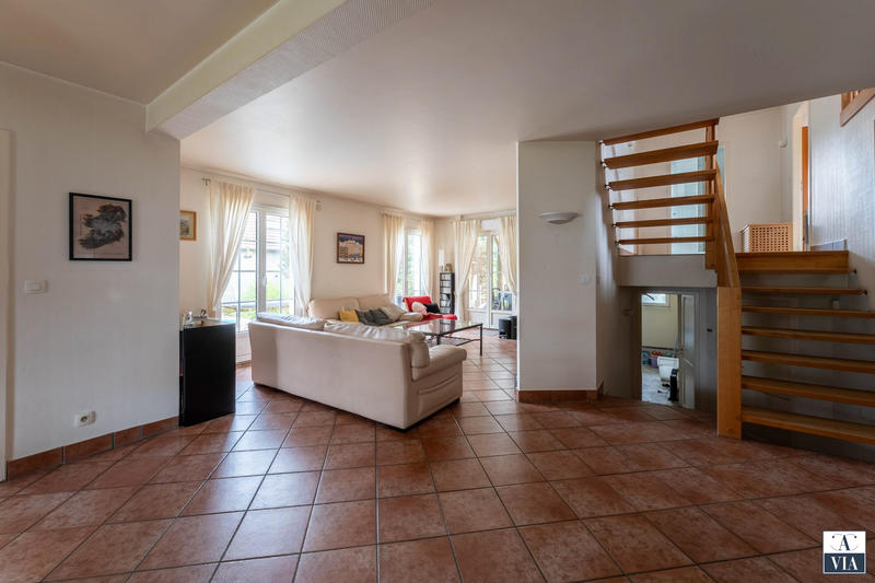 Maison - 193 m² - 6 pièces