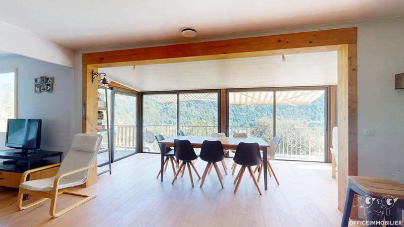 Maison - 143 m² - 6 pièces