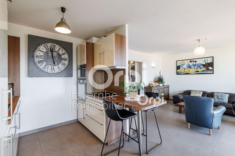 Appartement - 99 m² - 5 pièces