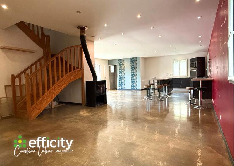 Maison - 152 m² - 6 pièces