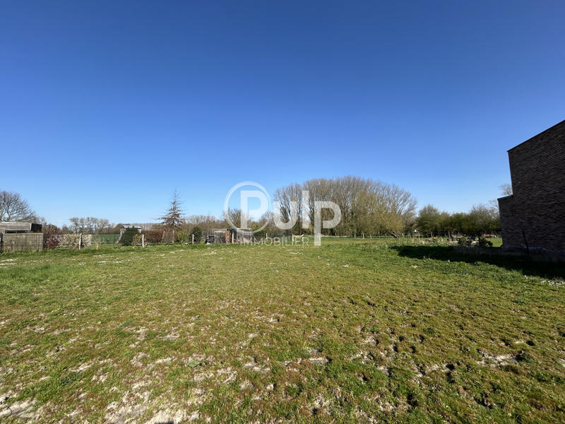 Terrain constructible - 1 123 m²