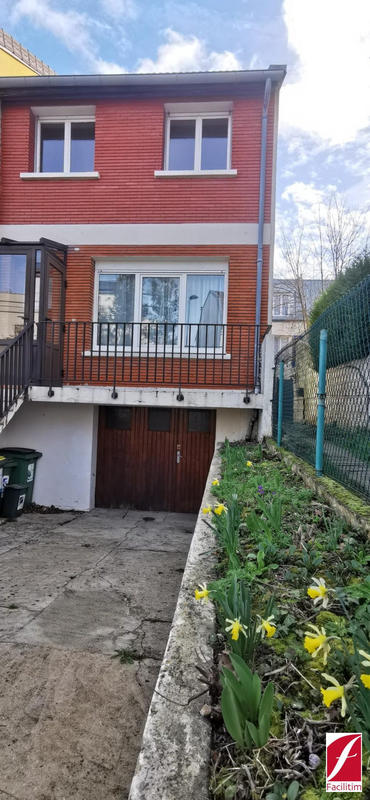 Maison traditionnelle - 76 m² - 5 pièces