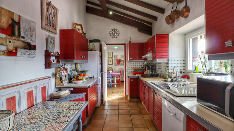 Maison - 230 m² - 8 pièces