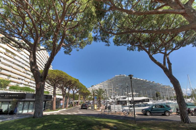 Studio - 14 m² - 1 pièce