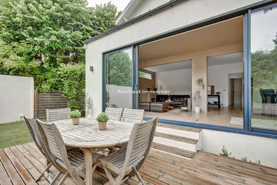 Maison - 160 m² - 5 pièces