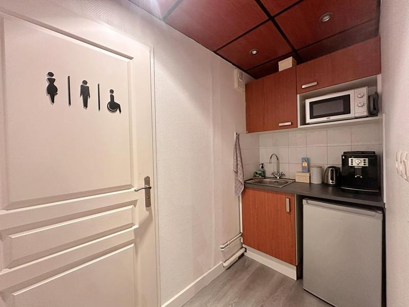 Bureau - 92 m² - 4 pièces