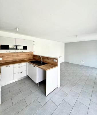 Maison - 93 m² - 4 pièces