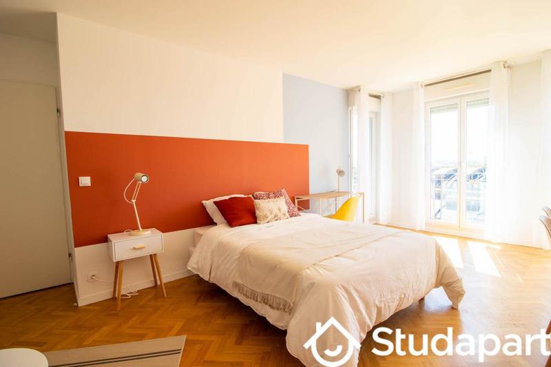 Chambre - 11 m² - 1 pièce