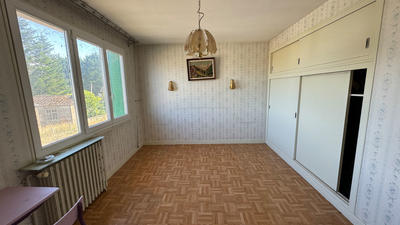 Maison - 235 m² - 10 pièces