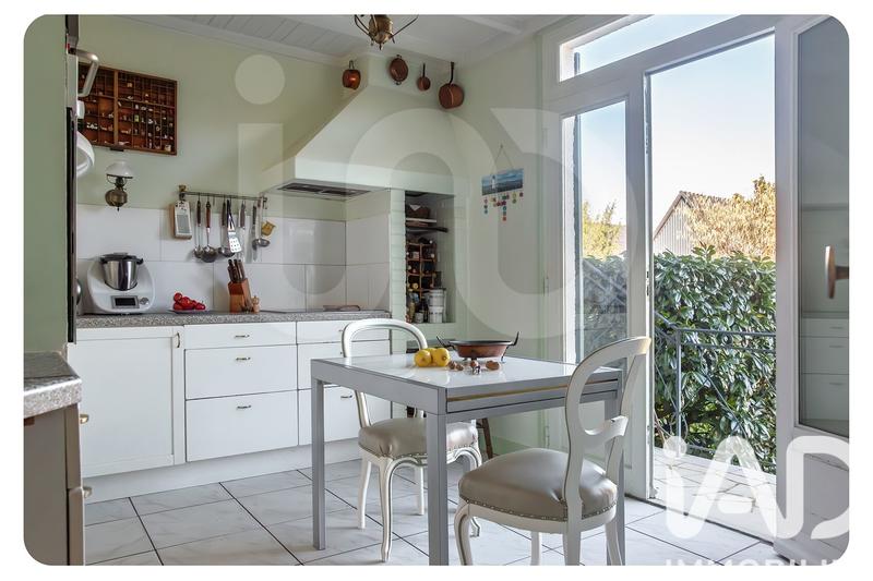 Maison - 251 m² - 10 pièces