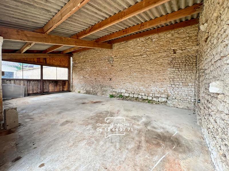 Maison - 250 m² - 6 pièces