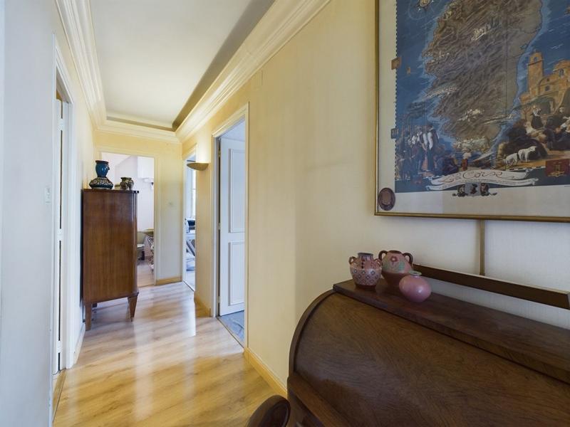 Appartement - 100 m² - 4 pièces