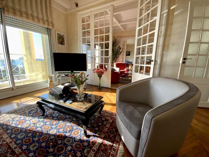 Appartement - 155 m² - 6 pièces