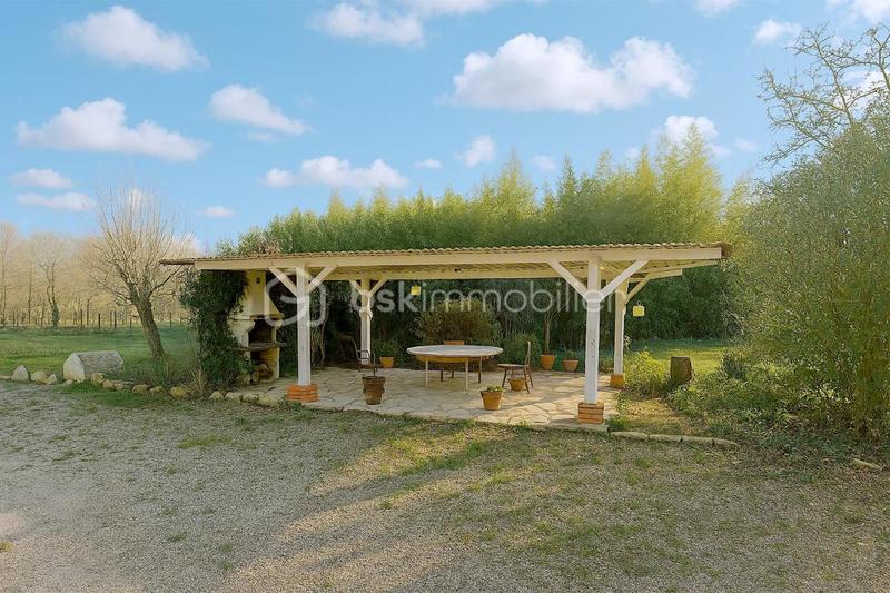 Ferme - 334 m² - 6 pièces