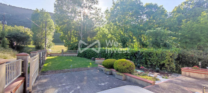 Maison - 212 m² - 7 pièces