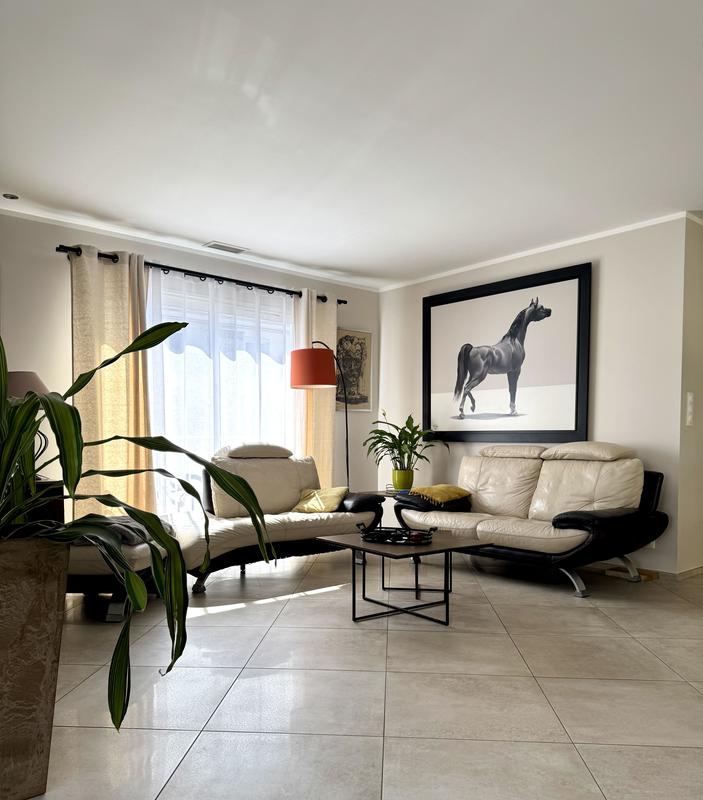 Maison - 96 m² - 4 pièces