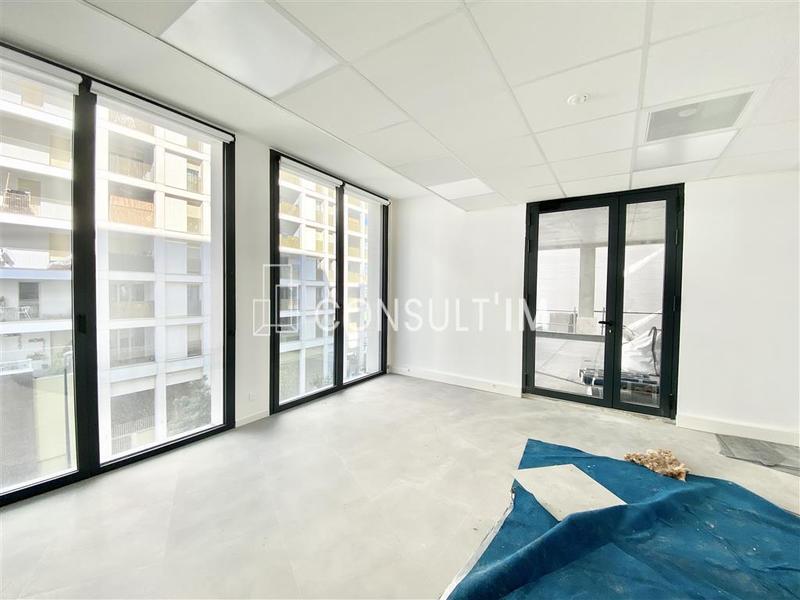 Bureau - 4 000 m²