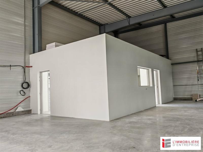 Local d'activité / Entrepôt - 359 m²