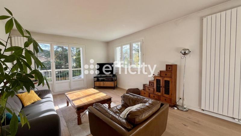 Appartement - 100 m² - 4 pièces