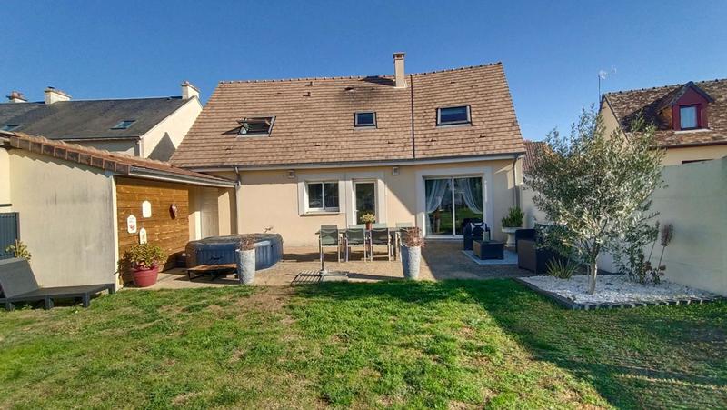 Maison - 120 m² - 9 pièces