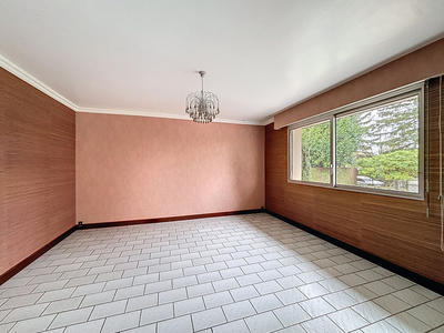 Maison - 240 m² - 7 pièces