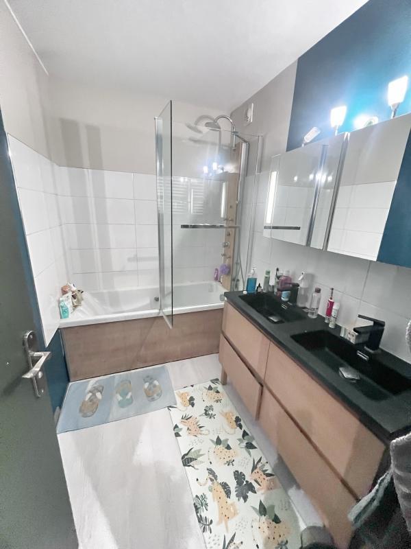 Appartement - 110 m² - 6 pièces