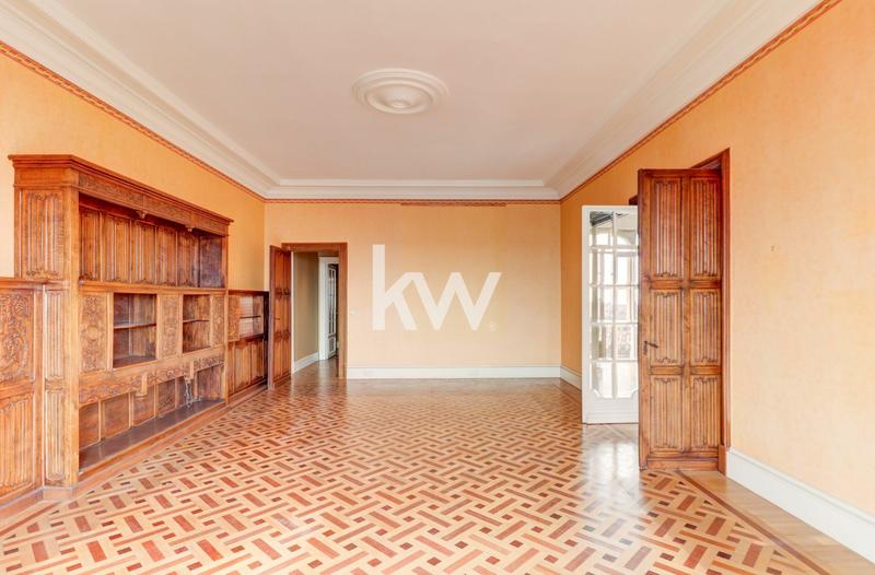 Appartement - 242 m² - 4 pièces