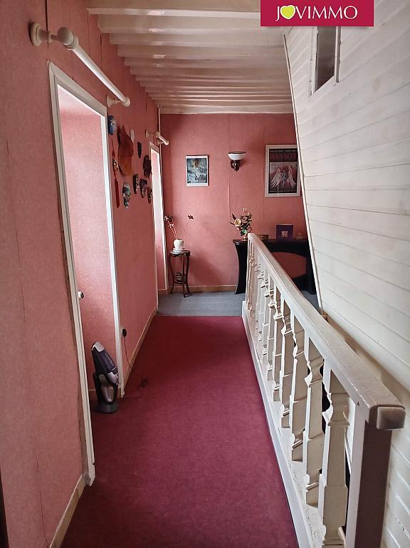 Maison - 215 m² - 8 pièces