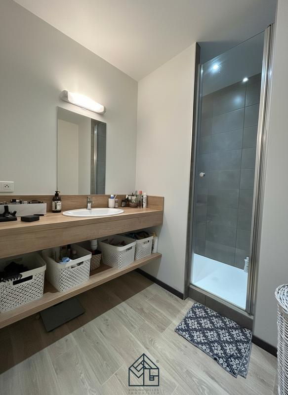 Appartement - 75 m² - 3 pièces