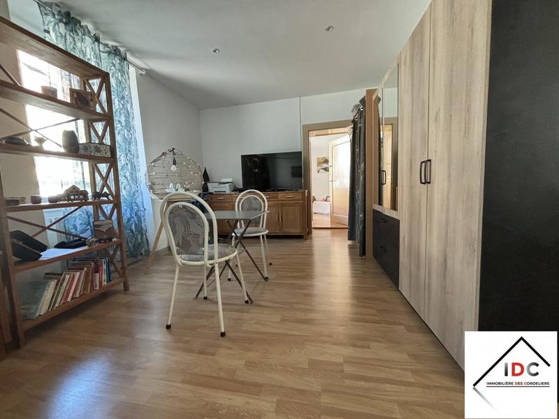 Appartement - 83 m² - 4 pièces