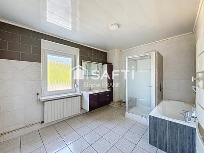 Appartement - 130 m² - 4 pièces