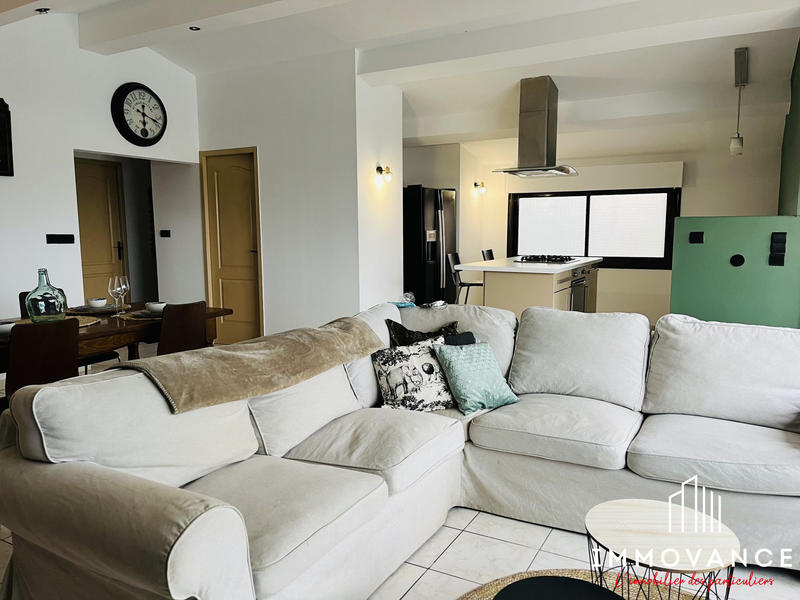 Local commercial - 704 m²