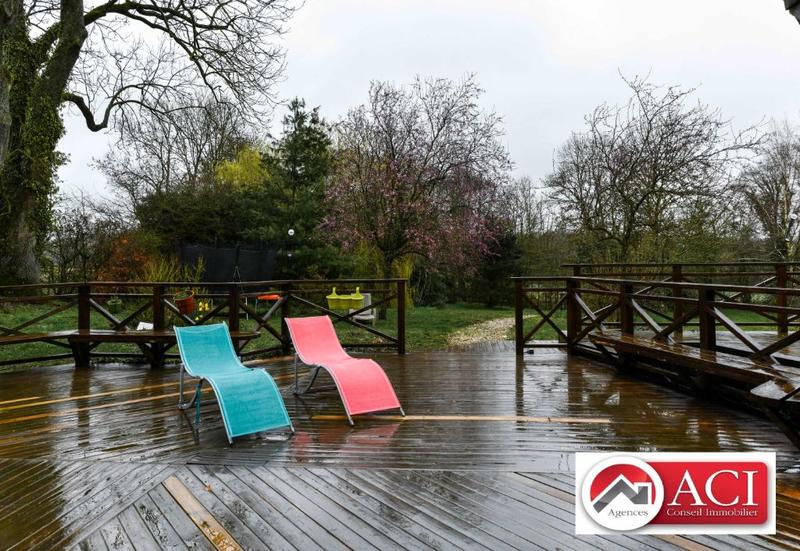 Maison - 250 m² - 8 pièces